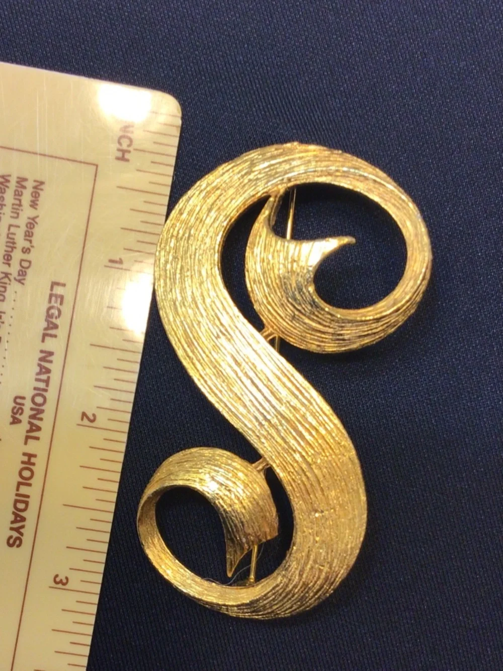 Vintage Large Textured Swirl S Brooch Pin Gold-tone metal B.S.K.